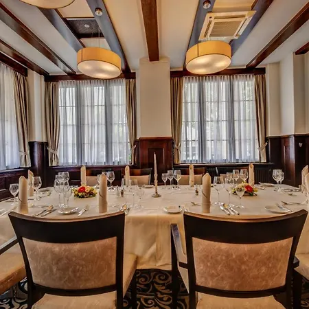 Schlosshotel Karlsruhe 4*